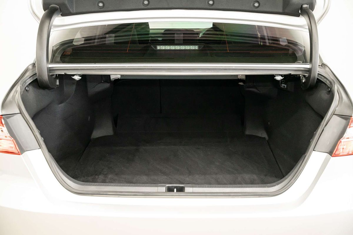 2019 Toyota Camry Ascent AXVH71R