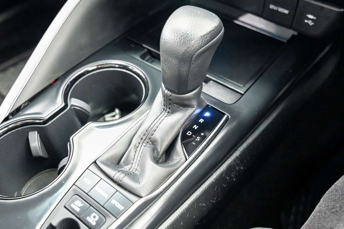 2019 Toyota Camry Ascent AXVH71R
