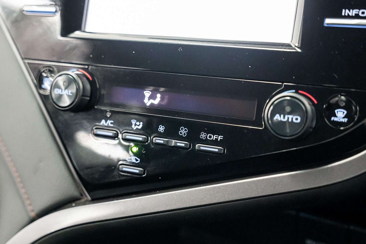 2019 Toyota Camry Ascent AXVH71R