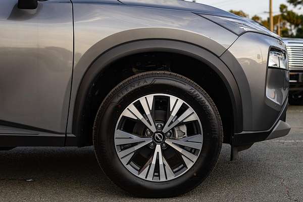 2024 Nissan X-TRAIL ST-L T33
