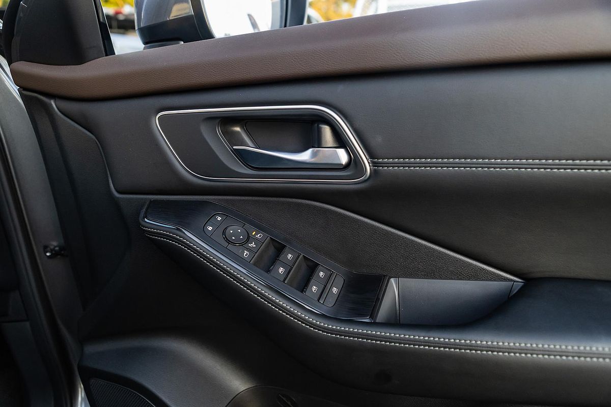 2024 Nissan X-TRAIL ST-L T33