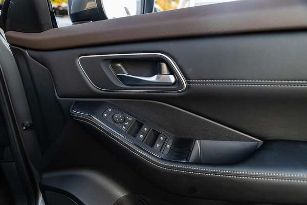 2024 Nissan X-TRAIL ST-L T33