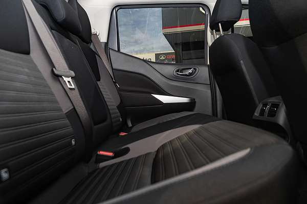 2025 Nissan Navara ST-X D23 4X4