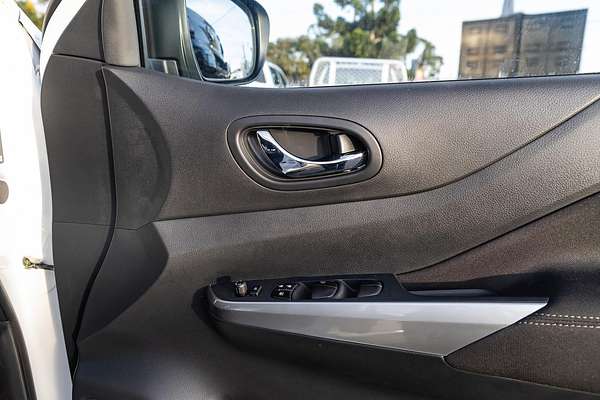 2025 Nissan Navara ST-X D23 4X4