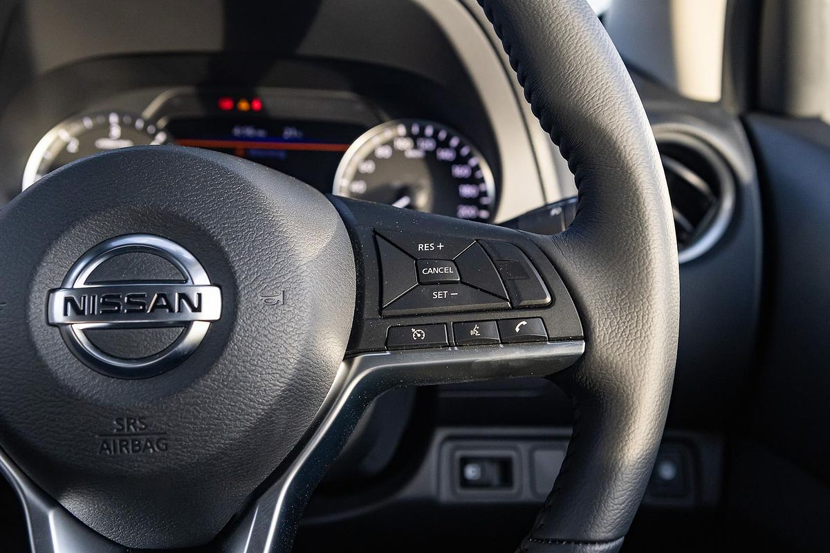 2025 Nissan Navara ST-X D23 4X4