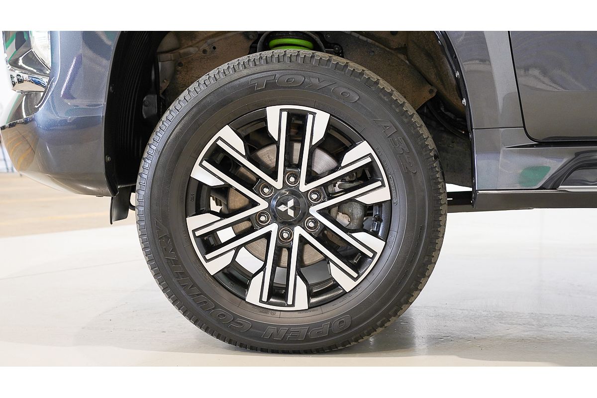 2022 Mitsubishi Pajero Sport GLS QF