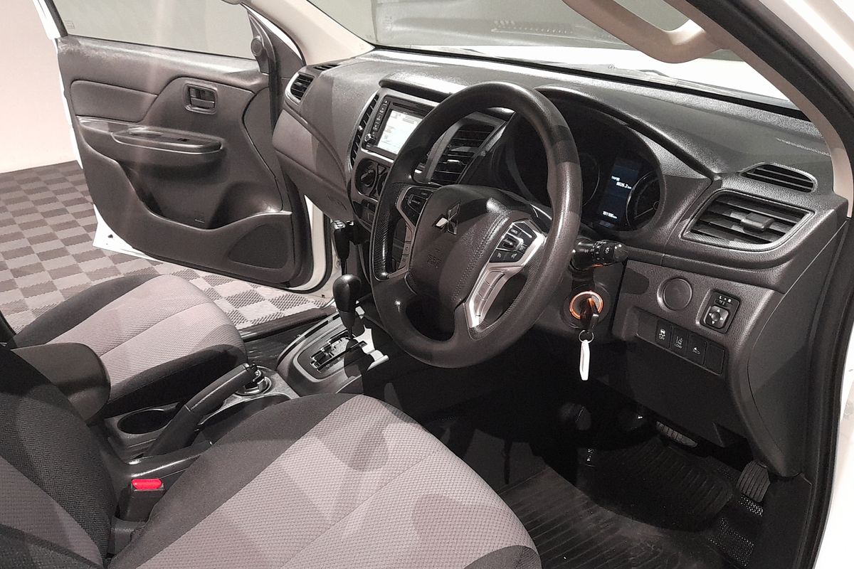 2021 Mitsubishi Triton GLX MR 4X4