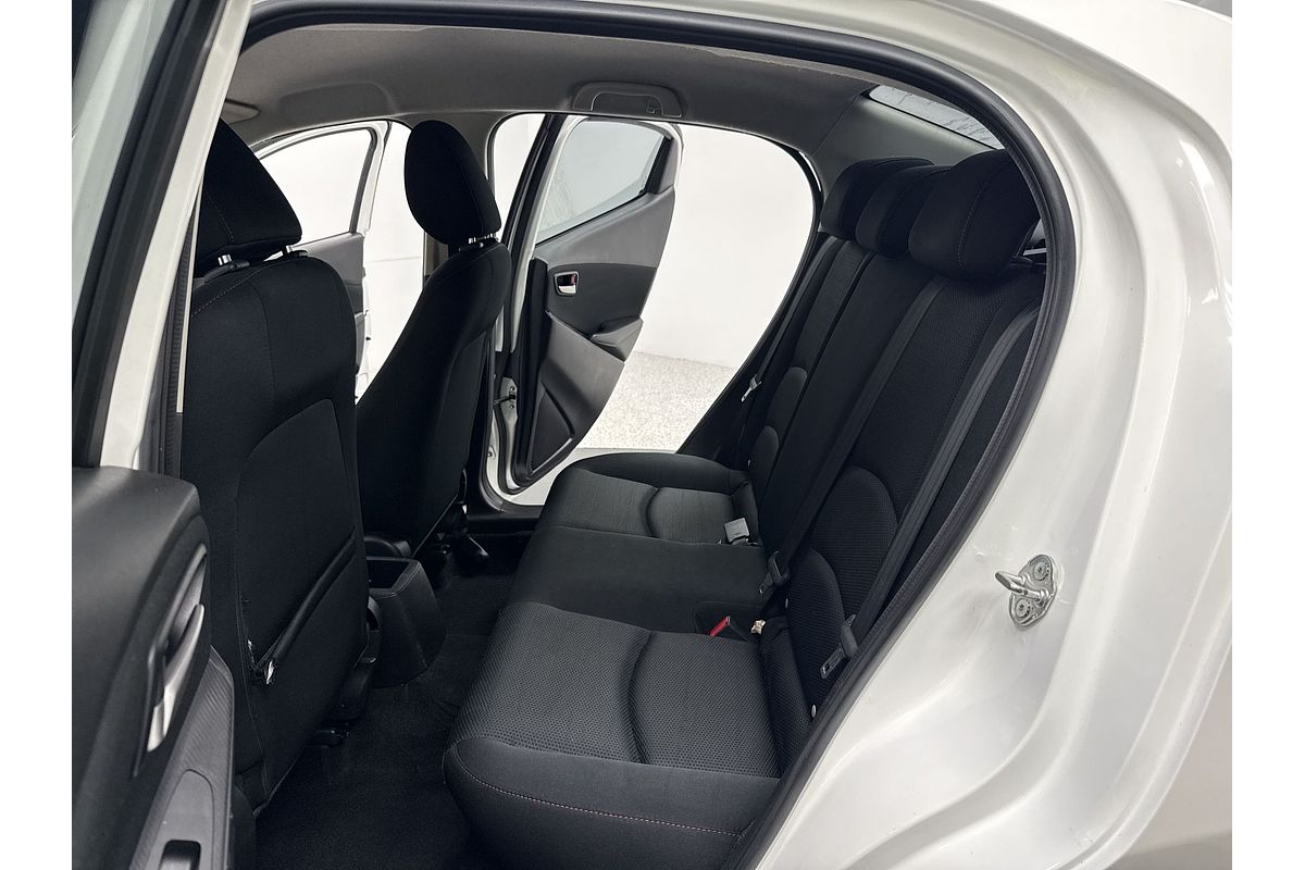 2016 Mazda 2 Maxx DL Series