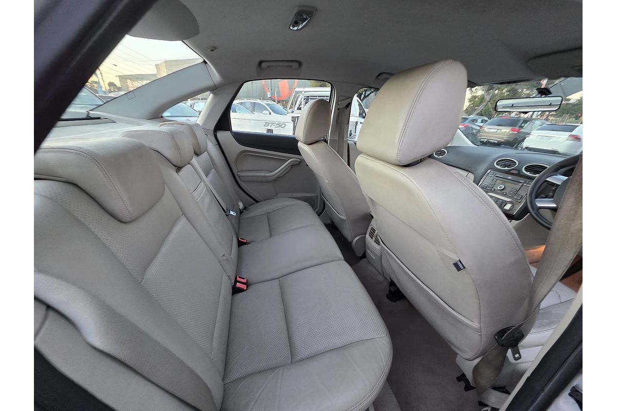 2006 Ford Focus Ghia LS