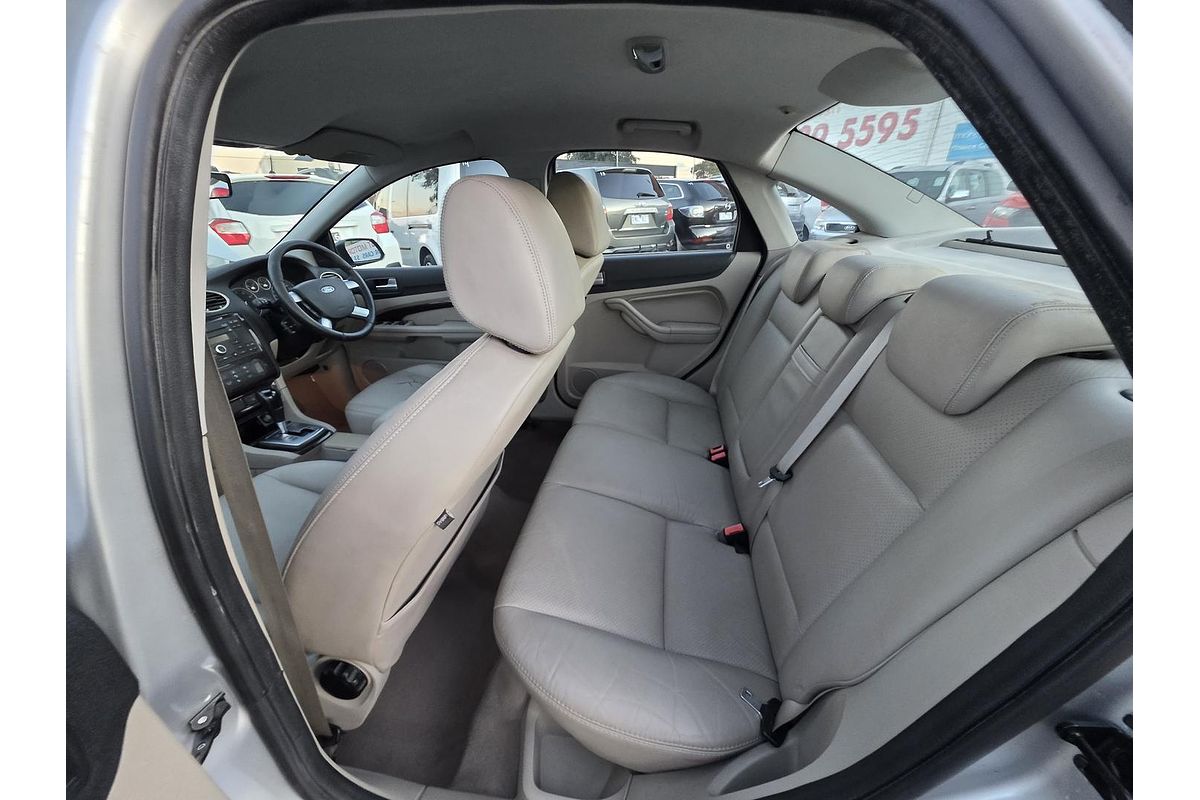 2006 Ford Focus Ghia LS