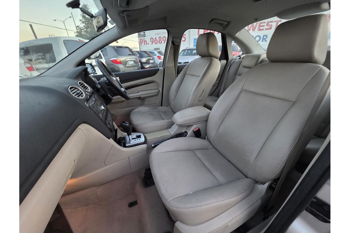 2006 Ford Focus Ghia LS