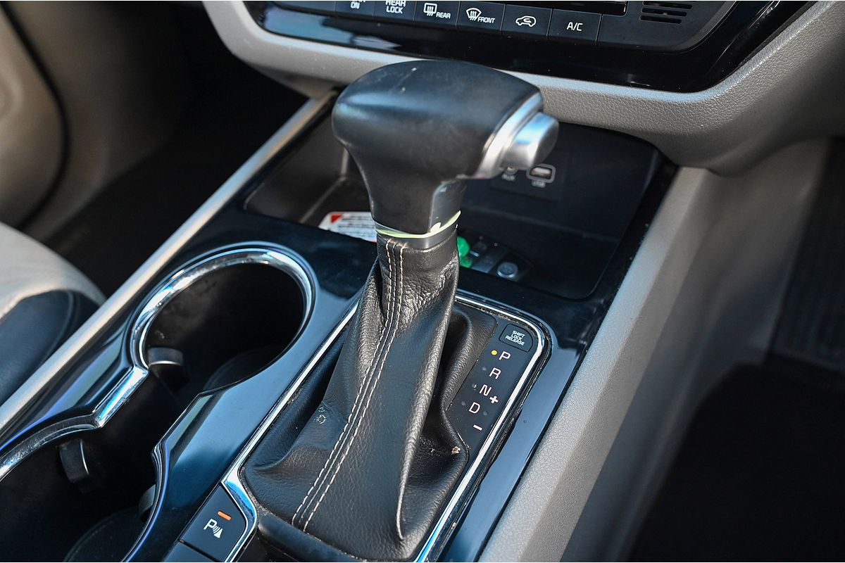 2019 Kia Carnival SLi YP