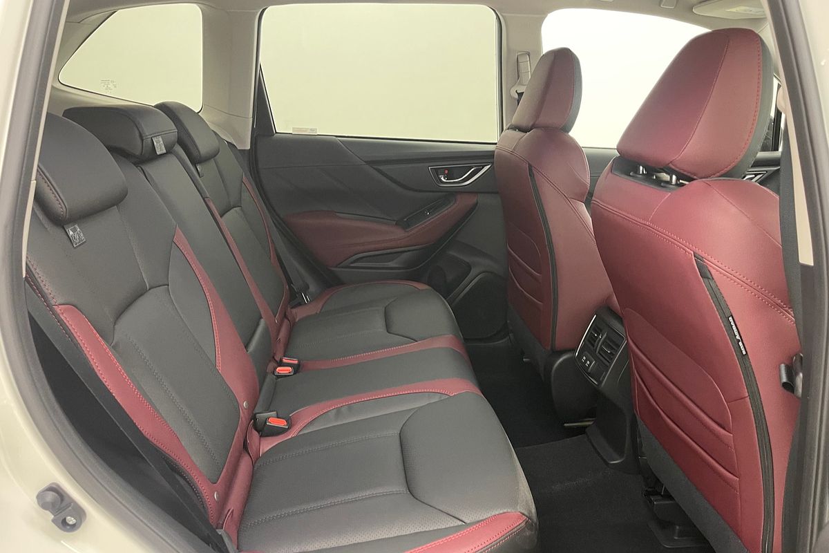 2025 Subaru Forester STI Sport S5