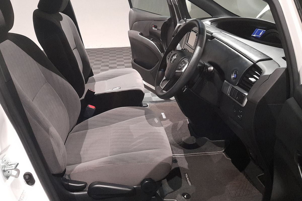2018 Toyota Tarago GLi ACR50R