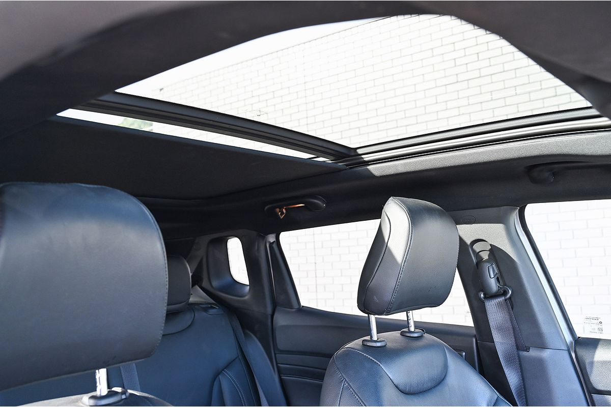 2022 Jeep Compass S-Limited M6