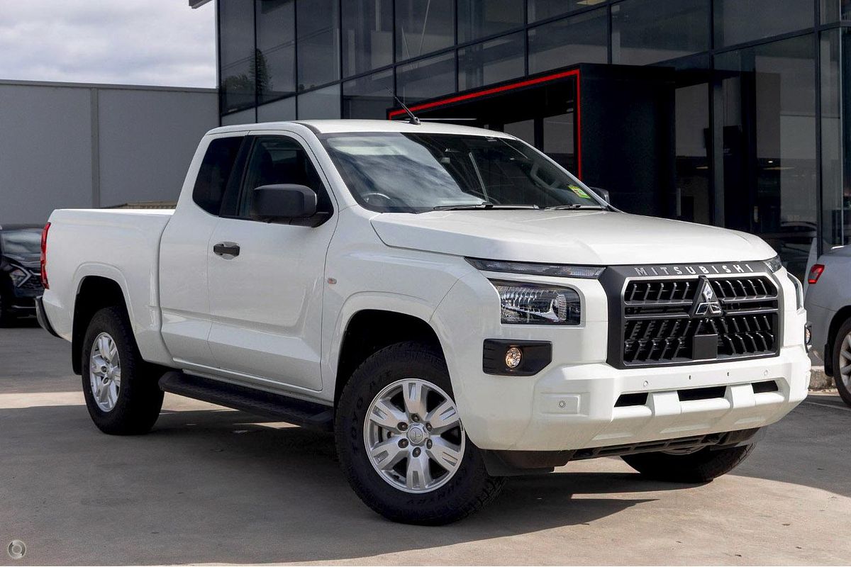 2024 Mitsubishi Triton GLX+ MV 4X4