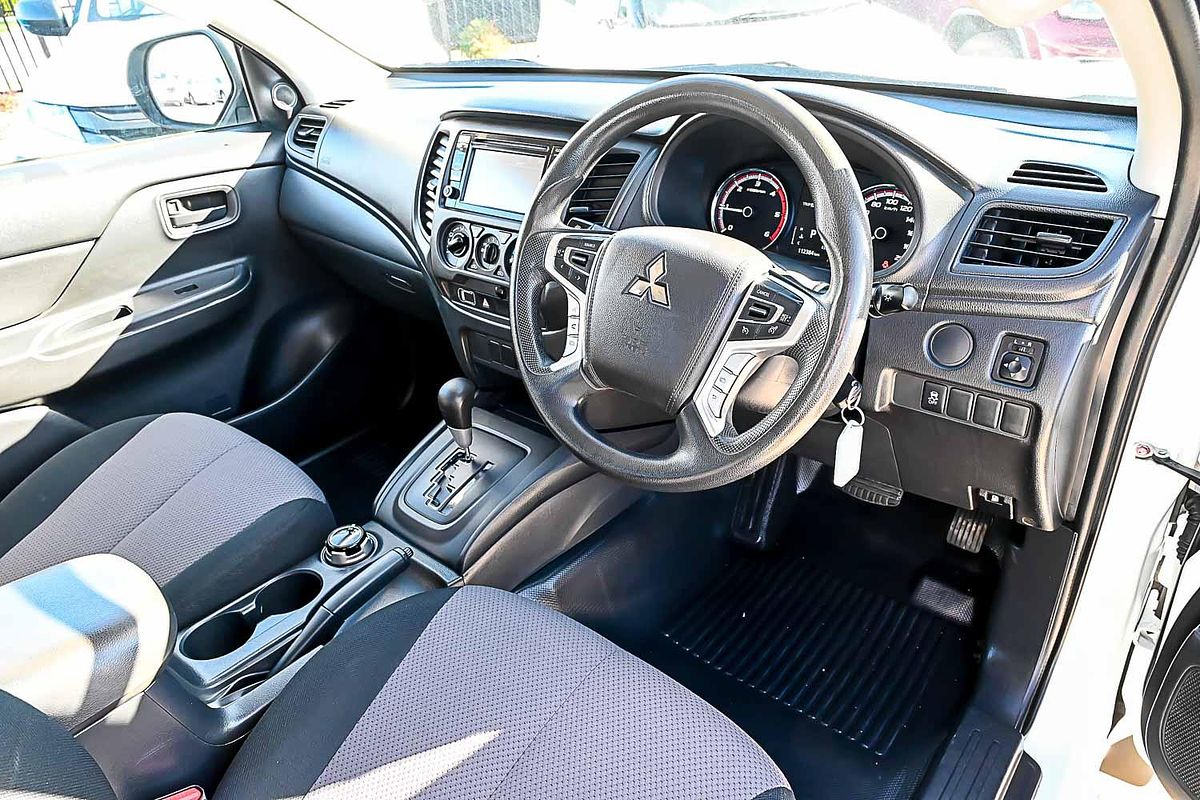 2020 Mitsubishi Triton GLX MR 4X4