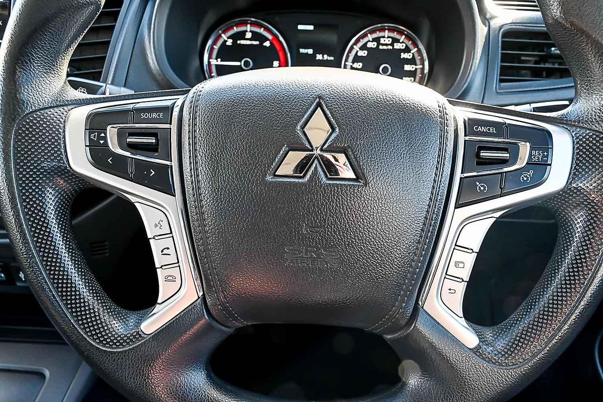 2020 Mitsubishi Triton GLX MR 4X4