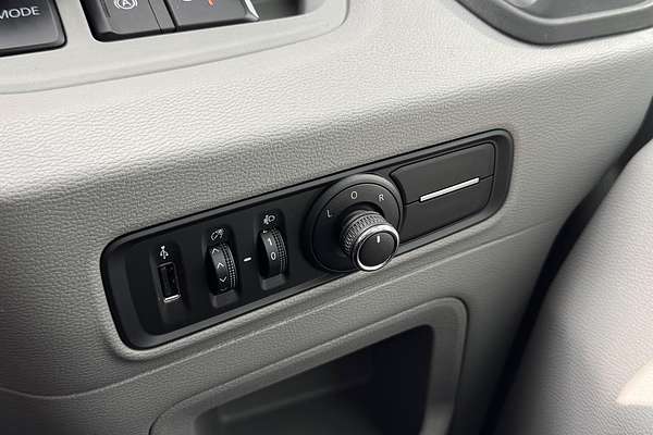 2024 LDV Deliver 9 LWB