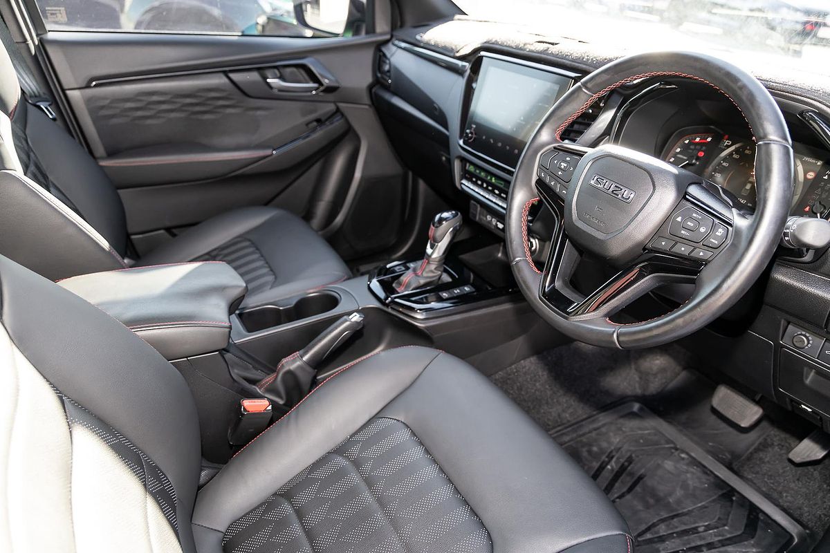 2024 Isuzu D-MAX X-TERRAIN 4X4