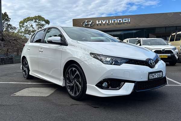 2017 Toyota Corolla SX ZRE182R