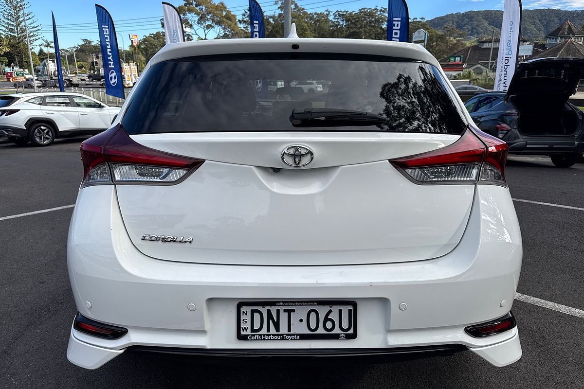 2017 Toyota Corolla SX ZRE182R