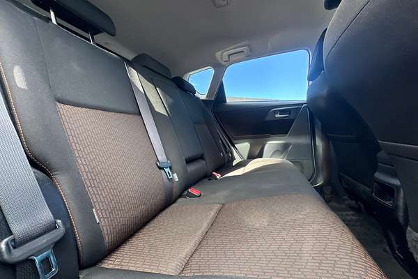 2017 Toyota Corolla SX ZRE182R