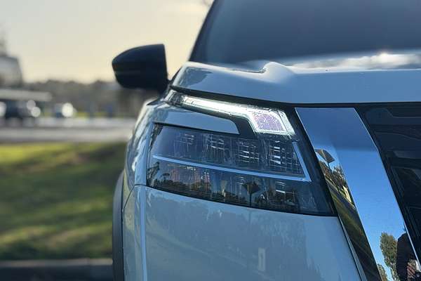 2025 Nissan Pathfinder Ti R53