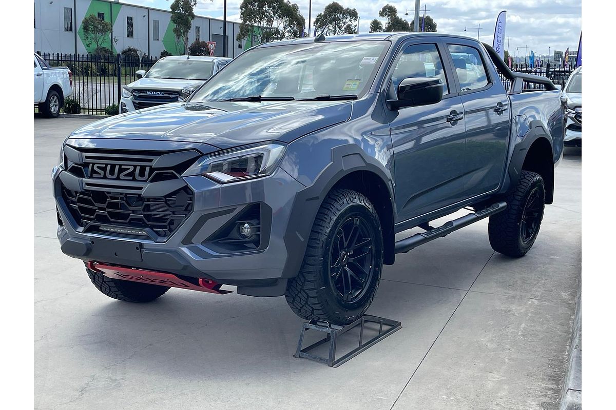 2025 Isuzu D-MAX BLADE 4X4