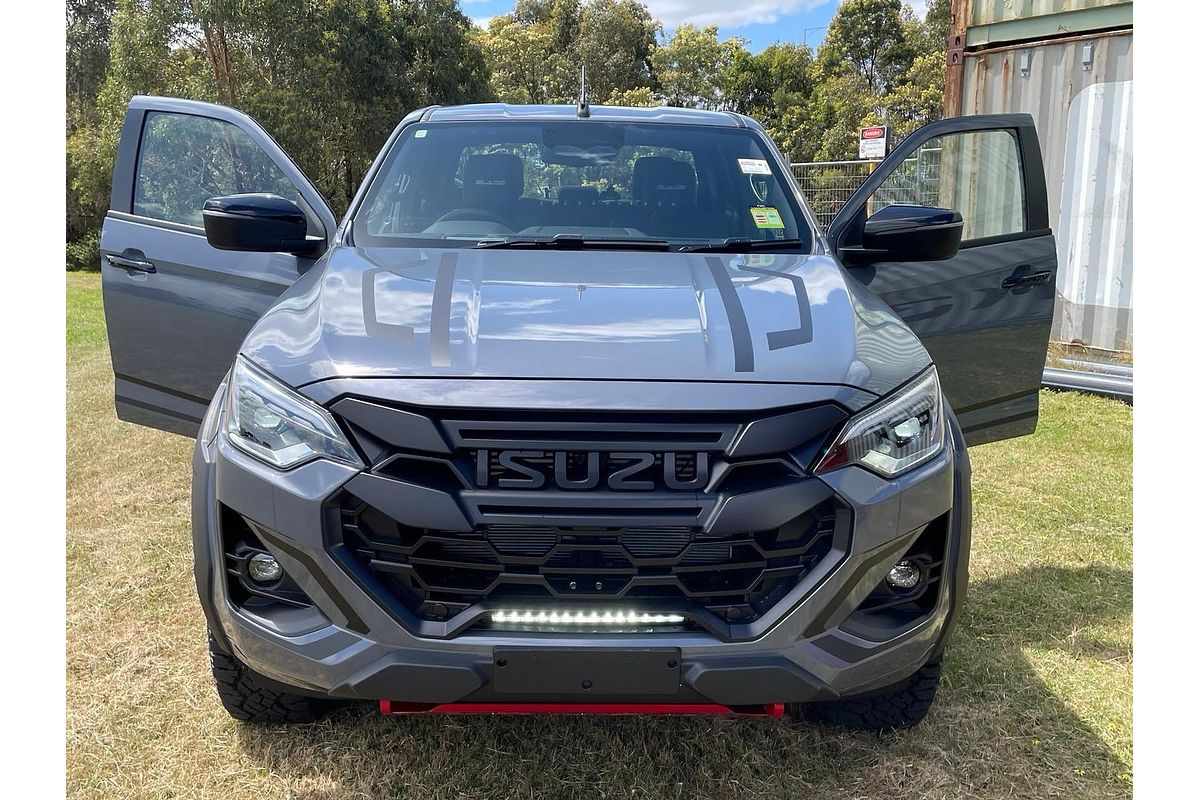 2025 Isuzu D-MAX BLADE 4X4