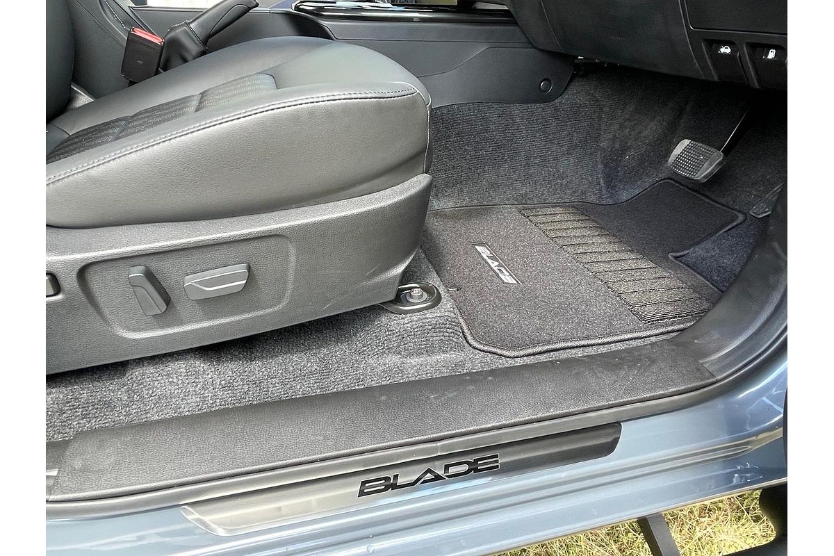 2025 Isuzu D-MAX BLADE 4X4
