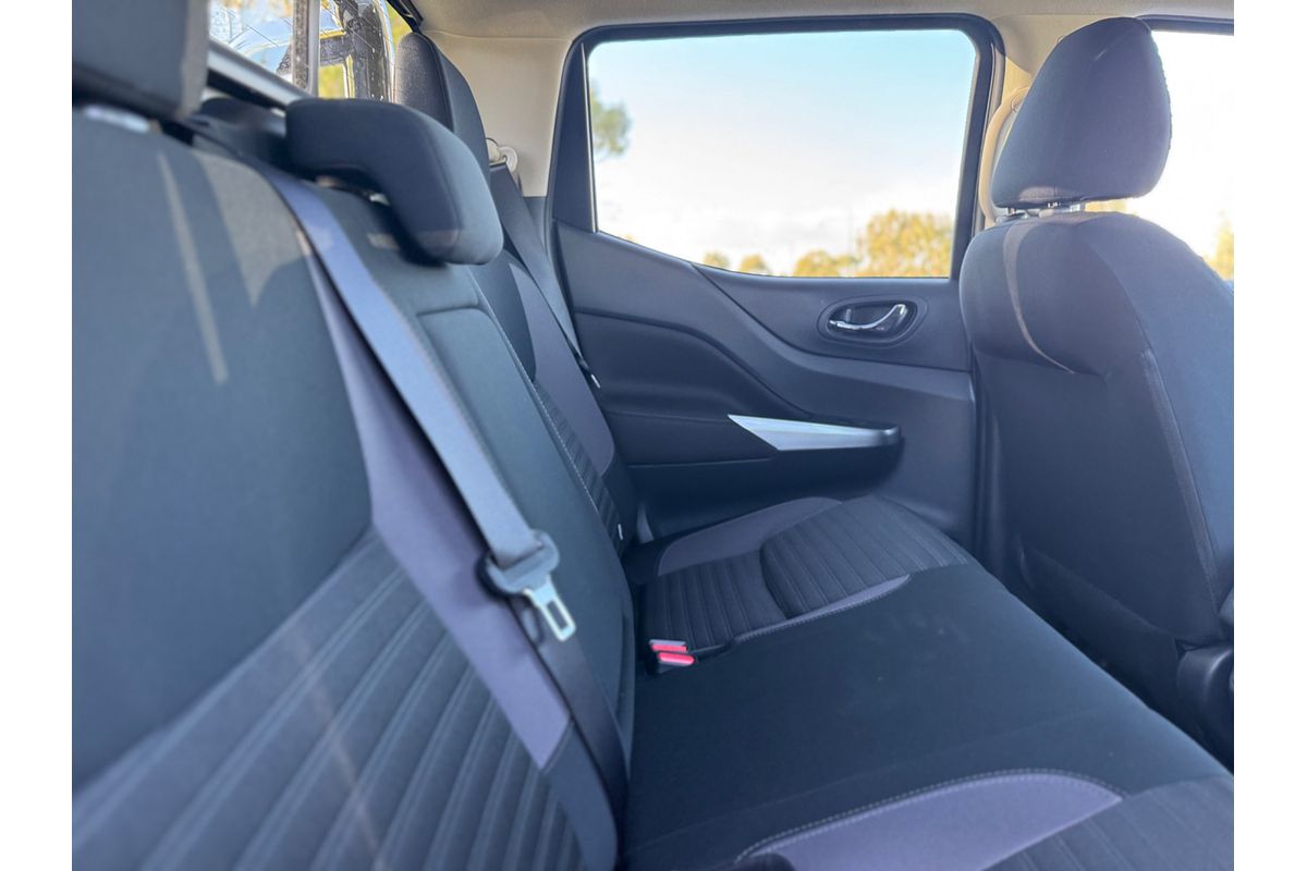 2025 Nissan Navara ST D23 4X4