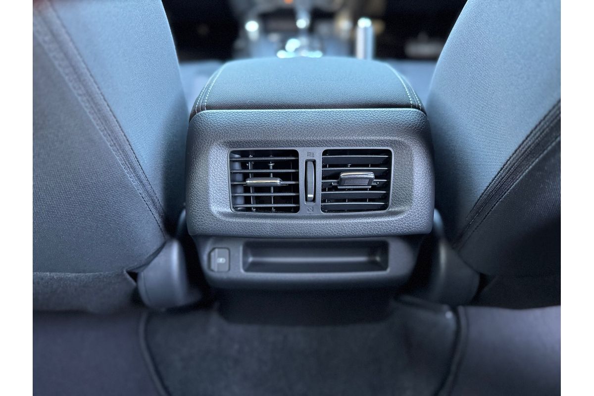 2025 Nissan Navara ST D23 4X4