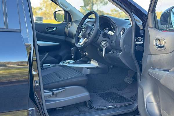 2025 Nissan Navara ST D23 4X4