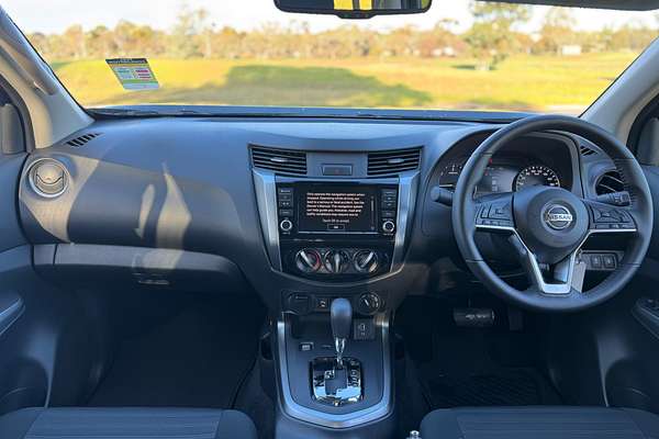 2025 Nissan Navara ST D23 4X4