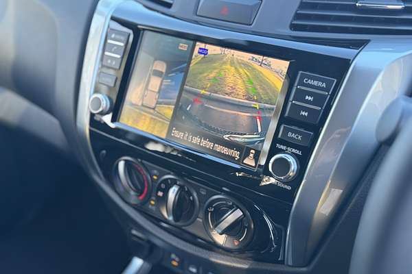 2025 Nissan Navara ST D23 4X4