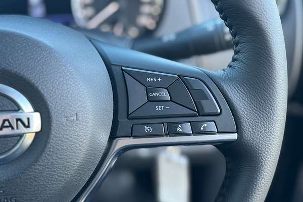 2025 Nissan Navara ST D23 4X4