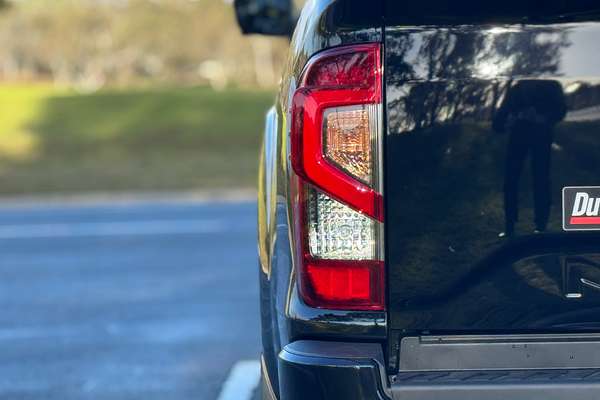 2025 Nissan Navara ST D23 4X4