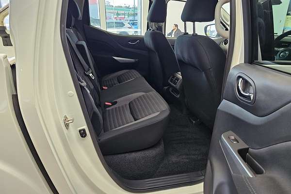 2024 Nissan Navara ST D23 4X4