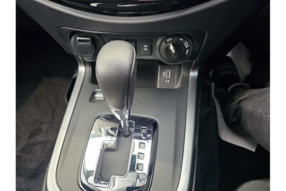 2024 Nissan Navara ST D23 4X4