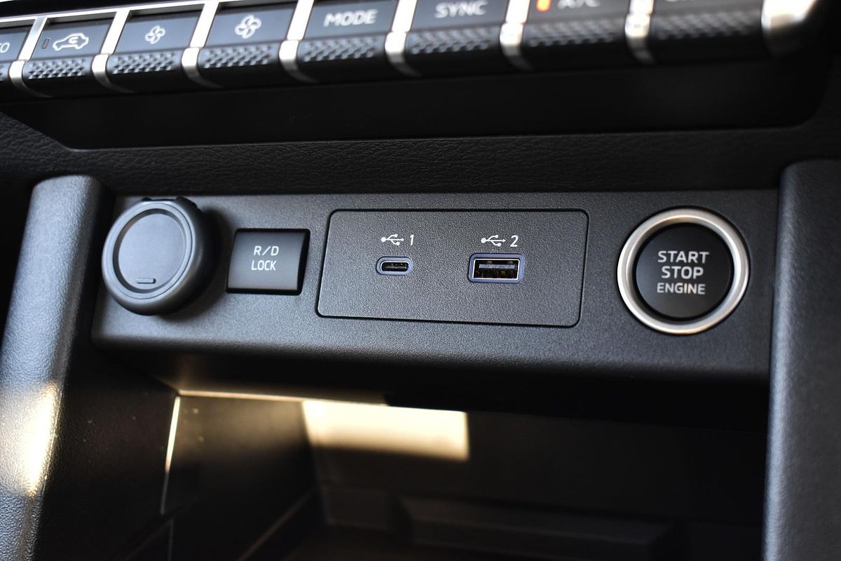 2024 Mitsubishi Triton GSR MV 4X4
