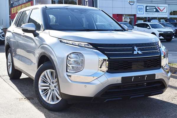 2024 Mitsubishi Outlander ES ZM