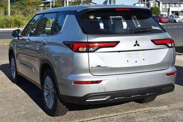 2024 Mitsubishi Outlander ES ZM