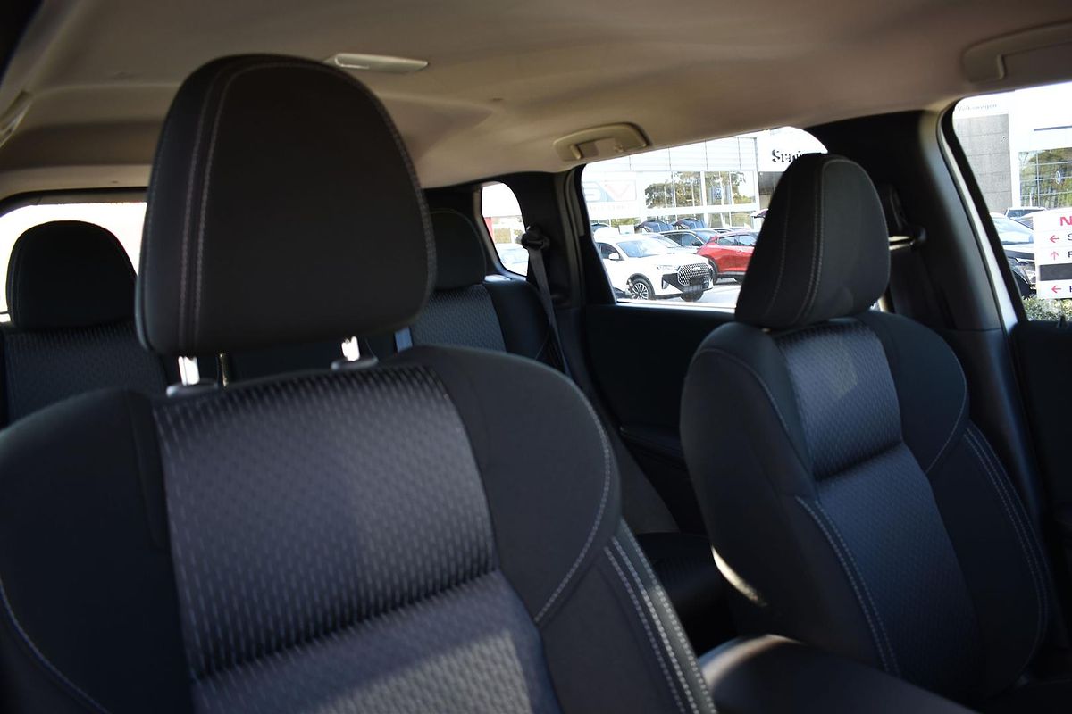 2024 Mitsubishi Outlander ES ZM