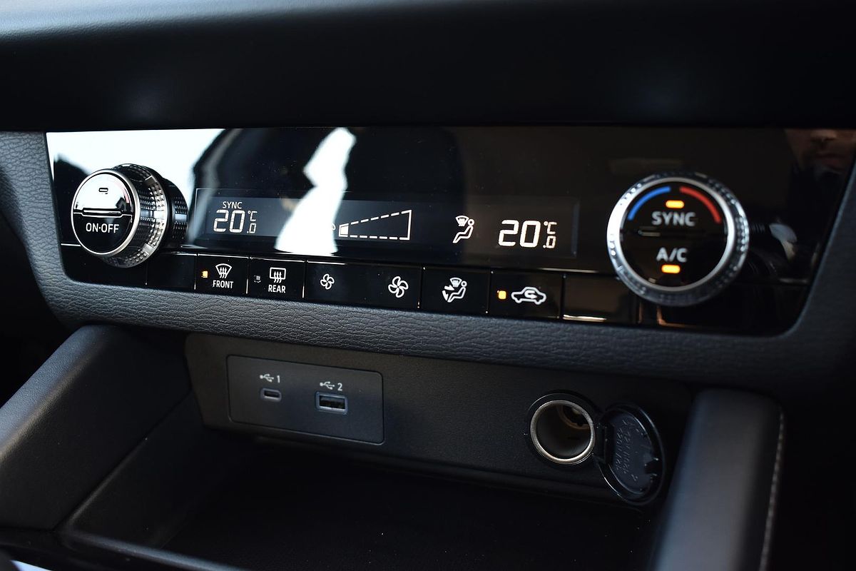 2024 Mitsubishi Outlander ES ZM