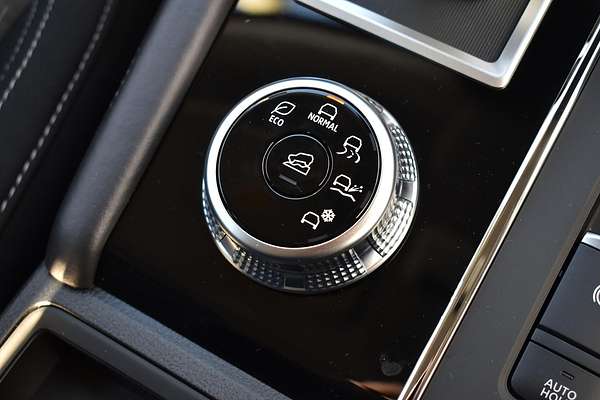 2024 Mitsubishi Outlander ES ZM