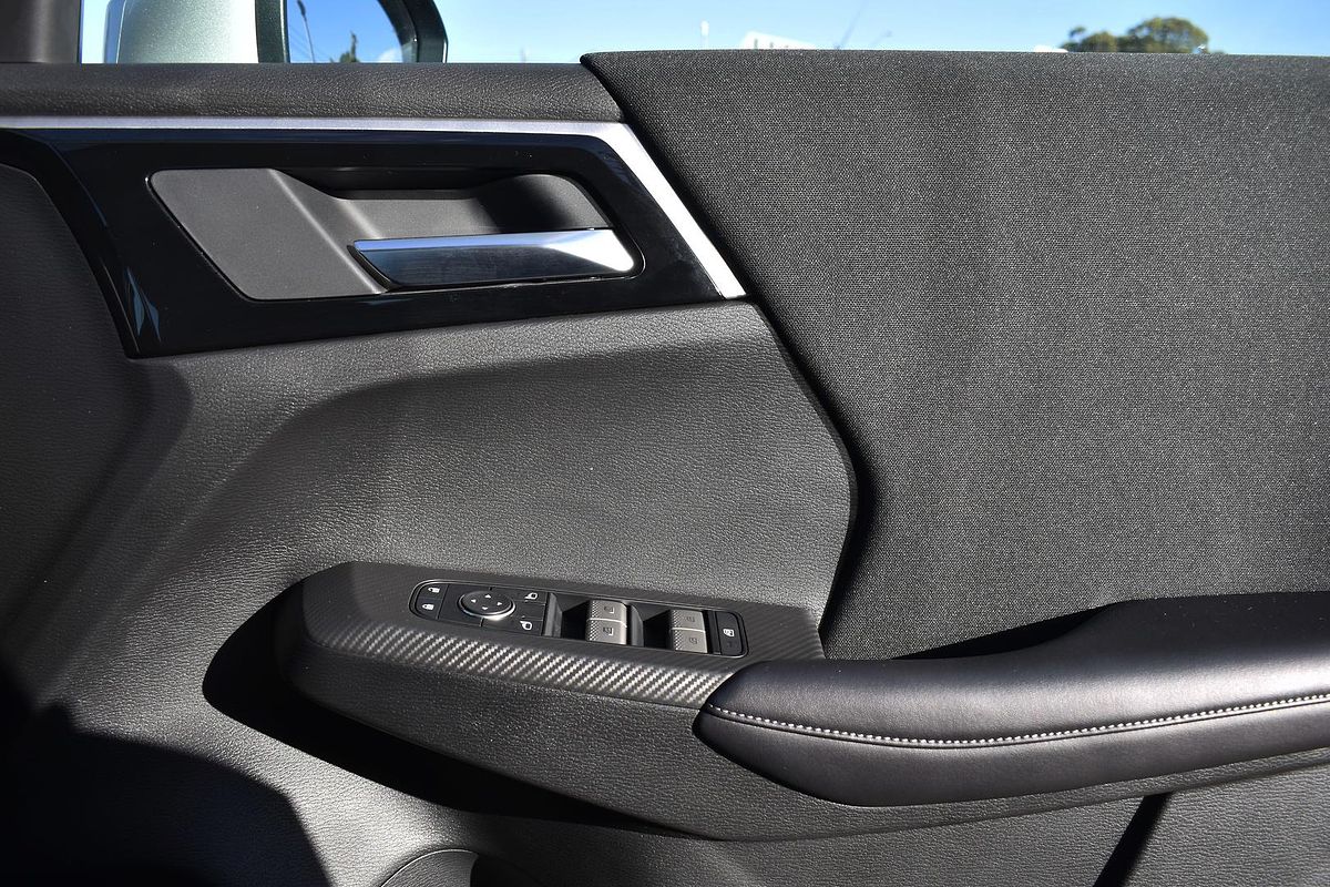 2024 Mitsubishi Outlander ES ZM