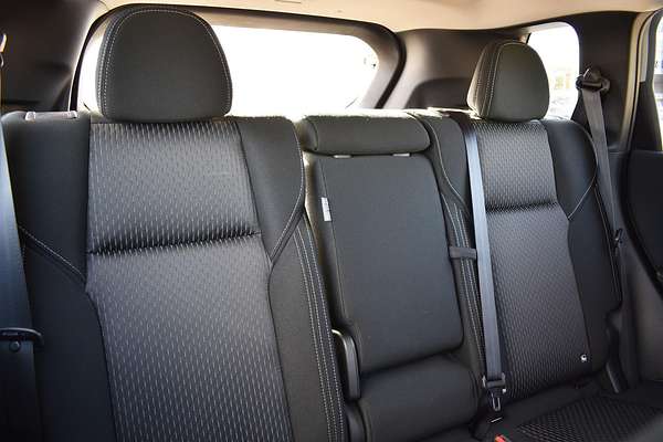 2024 Mitsubishi Outlander ES ZM