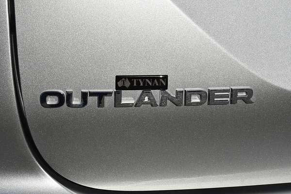 2024 Mitsubishi Outlander ES ZM