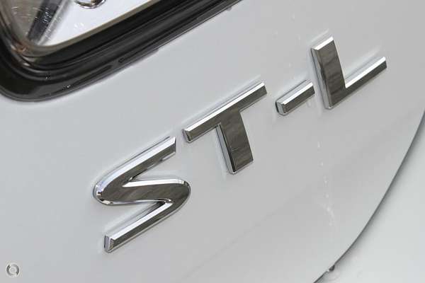 2013 Nissan Patrol ST-L Y62